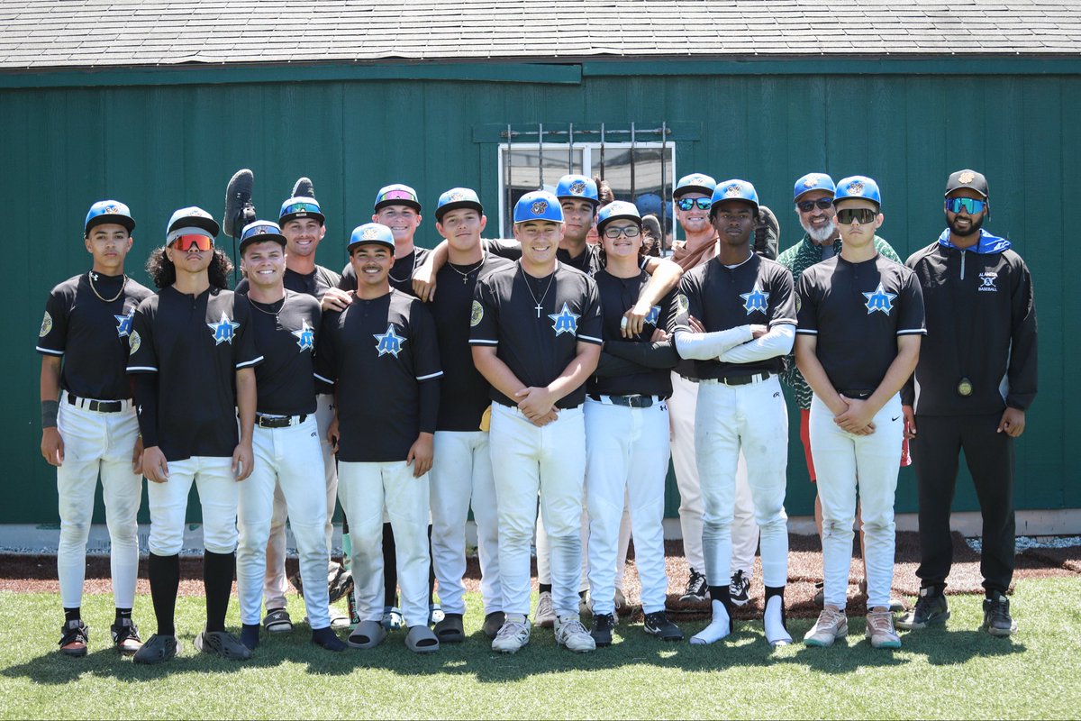 DARomero2028's tweet photo. Grateful for all the opportunities this summer with @Meda_Merchants 🙌🏽 

Thanks to Coach Qorey, Coach Mark, Coach Alonzo, Coach Tony and my teammates. https://t.co/dkJyewWU0C