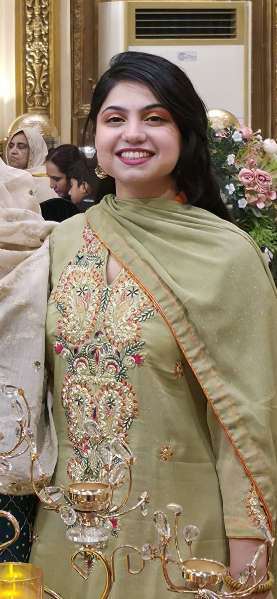 PAKIDADUK's tweet photo. Her brother sent this. Rida. Pakistan. 26 

Cute Ass https://t.co/o31oX93EtP