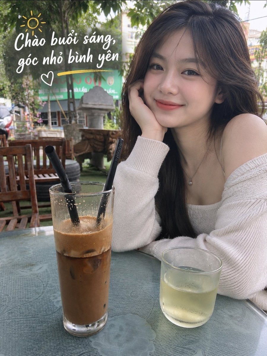 PhanXuanThang5's tweet photo. Chào buổi sáng ☕️
Góc nhỏ bình yên…
Có cà phê, có người đẹp, thiếu mỗi người trả tiền 😆
#caphesang https://t.co/LGZI2R3Sg7