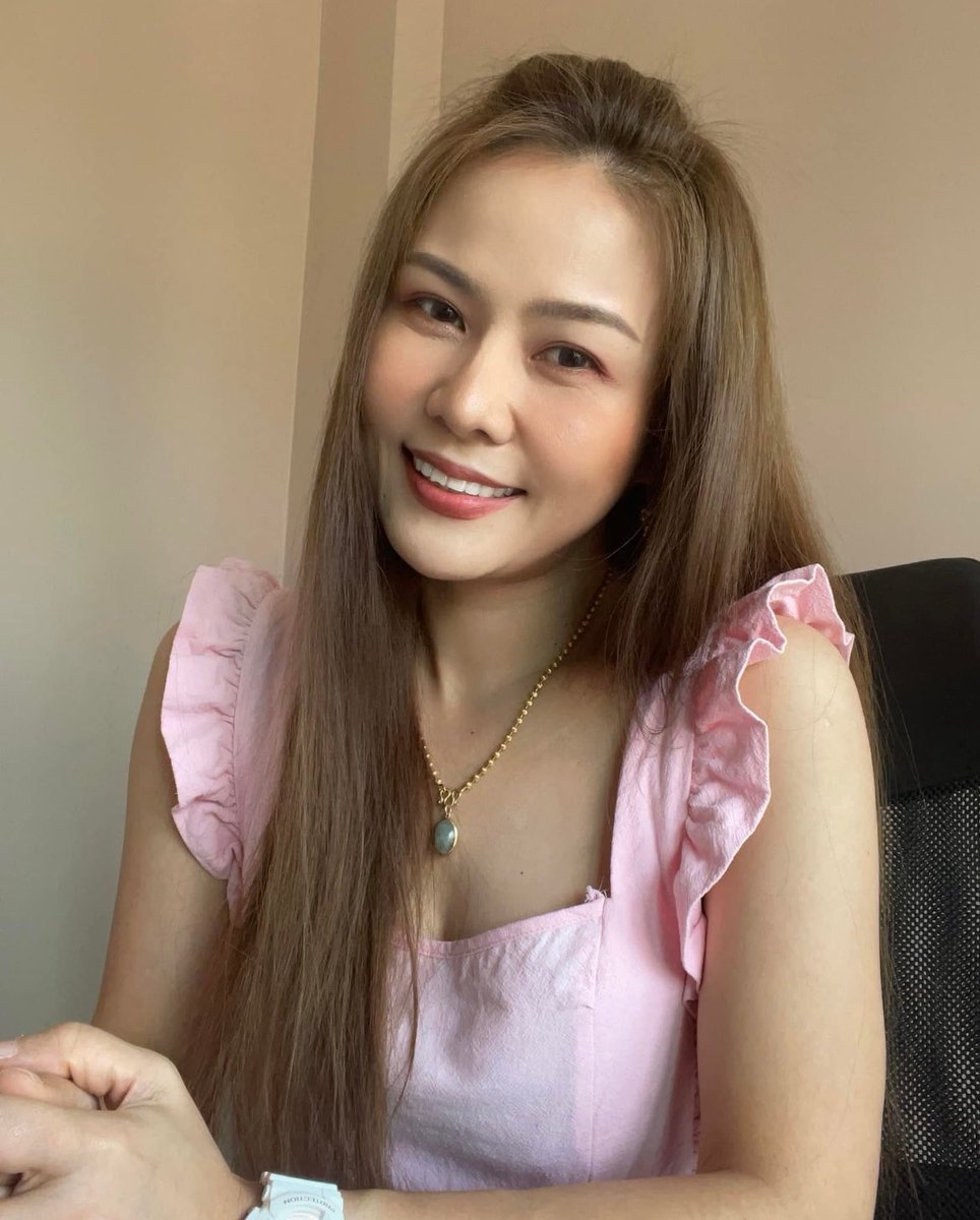 CorinaGoldware's tweet photo. ครู-ภัคเองค่ะ อายุ 41 แล้วค่ะ 
ตอนนี้โสดอยู่ค่ะ ❤️ #ครูโสด
ไม่ชอบเด็กนะคะ เพราะอายุเยอะแล้ว https://t.co/TGnHTCkA2l