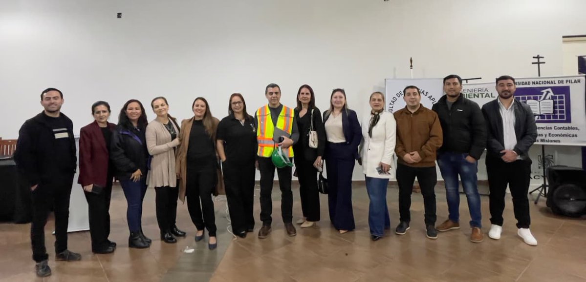 Contables_Unp's tweet photo. 📌 La disertación estuvo a cargo del Lic. Roberto Carlos Sanabria, Técnico en Seguridad Industrial, quien compartió herramientas clave sobre prevención, seguridad y gestión de riesgos. https://t.co/TpYam1IQeE