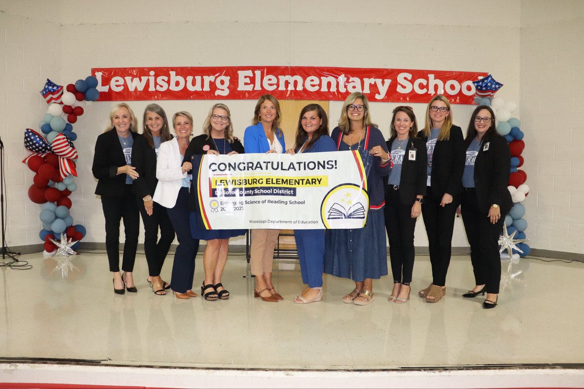 DCSeNews's tweet photo. The MS Department of Education (MDE) designated 6 DeSoto County Schools as Mississippi Emerging Science of Reading (SOR) Schools. The third banner celebration of the day was at Lewisburg Elementary School. #TeamDCS #BeTheStandard https://t.co/PYYOfzYT8C