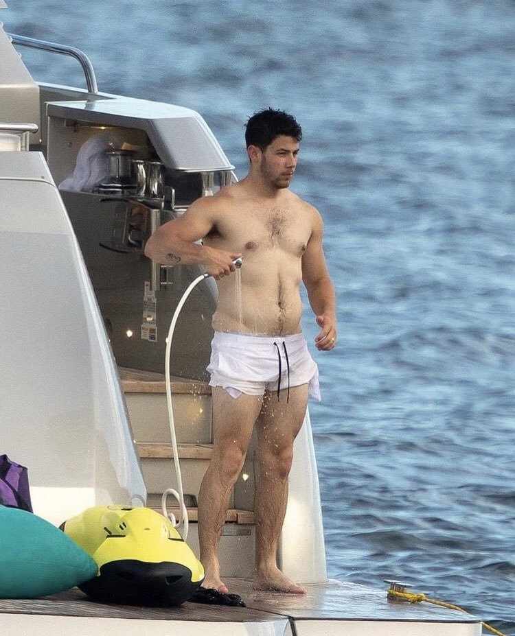 eyesindaddy's tweet photo. Nick Jonas https://t.co/RZI4UdEMW8