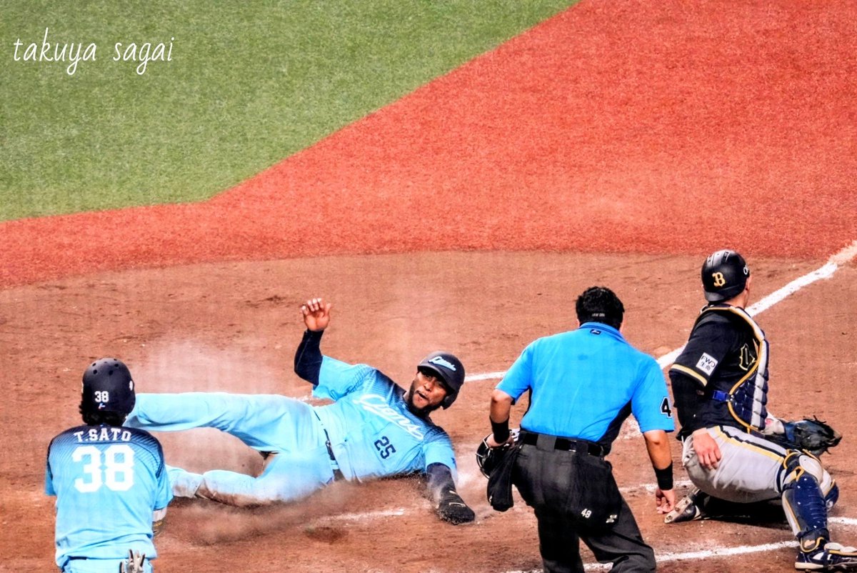 takunc54's tweet photo. 8月19日西武ライオンズ対オリックスバファローズ戦
9回裏源田サヨナラヒット！

#プロ野球
#埼玉西武ライオンズ
#ホームラン
#ネビン
#ファインダー越しの私の世界
#写真好きな人と繋がりたい
#sonyalpha
#これソニーで撮りました https://t.co/9GFMWcAIw9