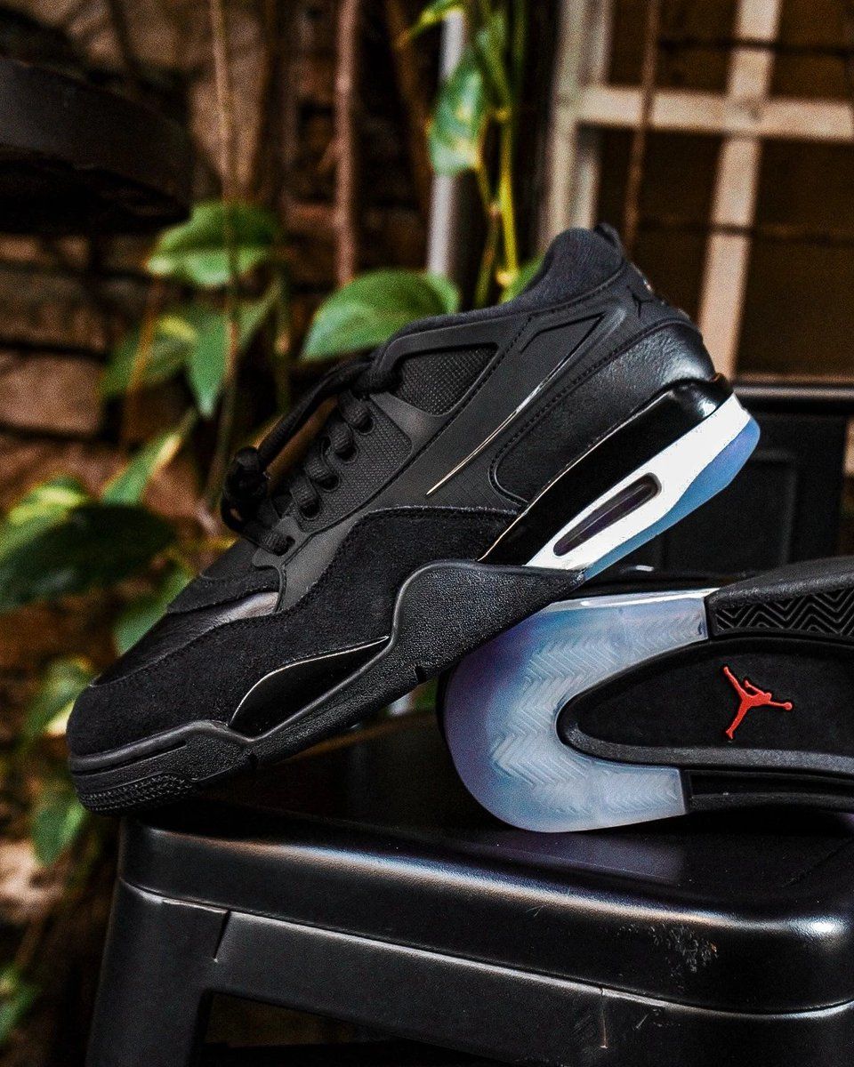 SneakerAlertHD's tweet photo. Air Jordan 4 RM "Black/Varsity Red" on sale for $87.97 ❤️

https://t.co/vFkXTO8mhG https://t.co/Wtjs4dJQOC