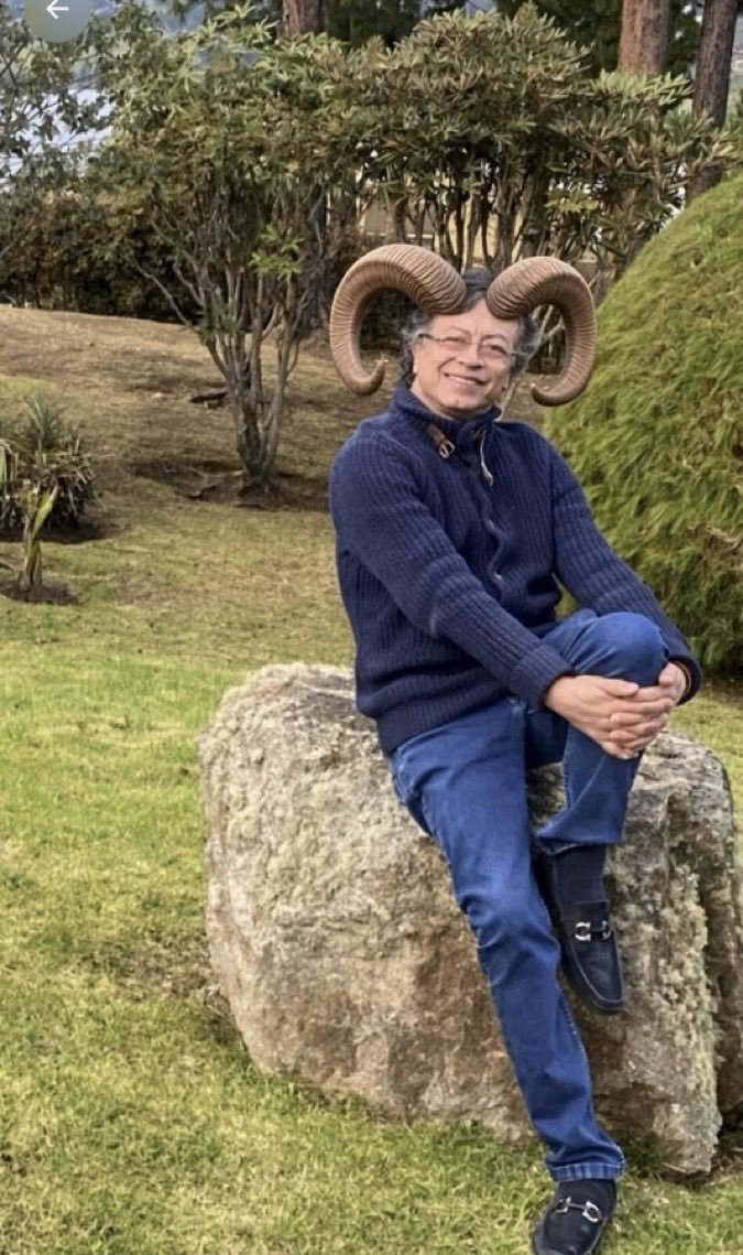 de_leyder's tweet photo. @petrogustavo https://t.co/uyp2eEkr3J