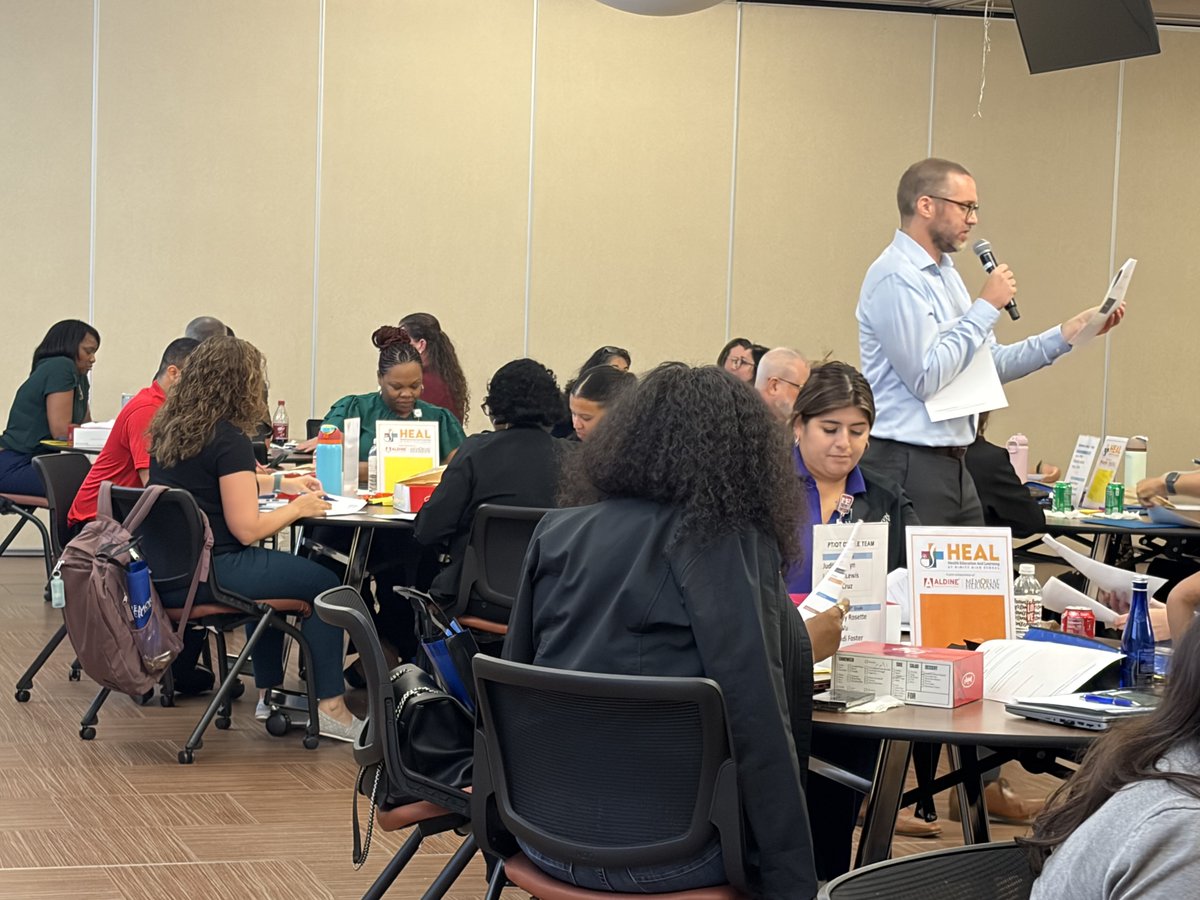 HEALatNimitz's tweet photo. Today, more than 100 Memorial Hermann VOLUNTEERS came together for Mentorship Training—because at HEAL, mentorship is about more than showing up. It’s about showing students what’s possible. They have an entire healthcare community behind them. 💙
#Mentorship #MemorialHermann https://t.co/WsZk4YwhRS