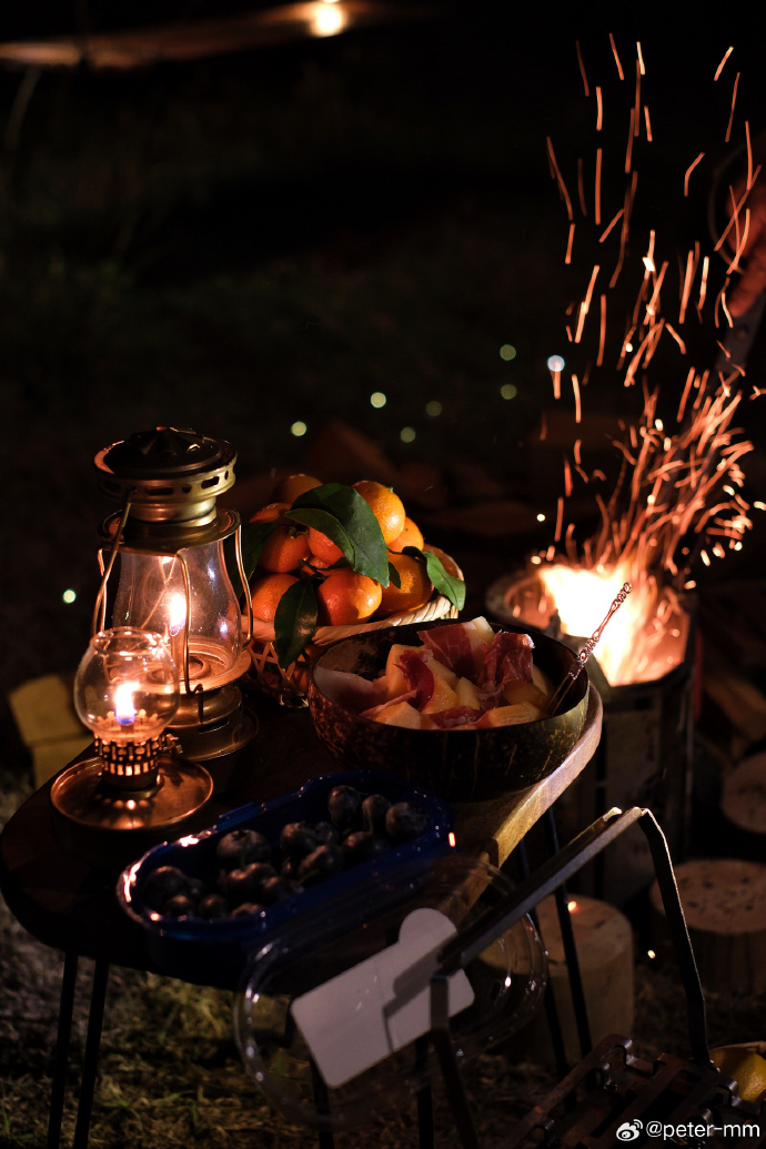 vinayku06692364's tweet photo. Just spent the best night camping under a sky full of stars—no city lights, just crackling fire, warm hot cocoa, and the quiet hum of nature. https://t.co/L0Wtsd37El