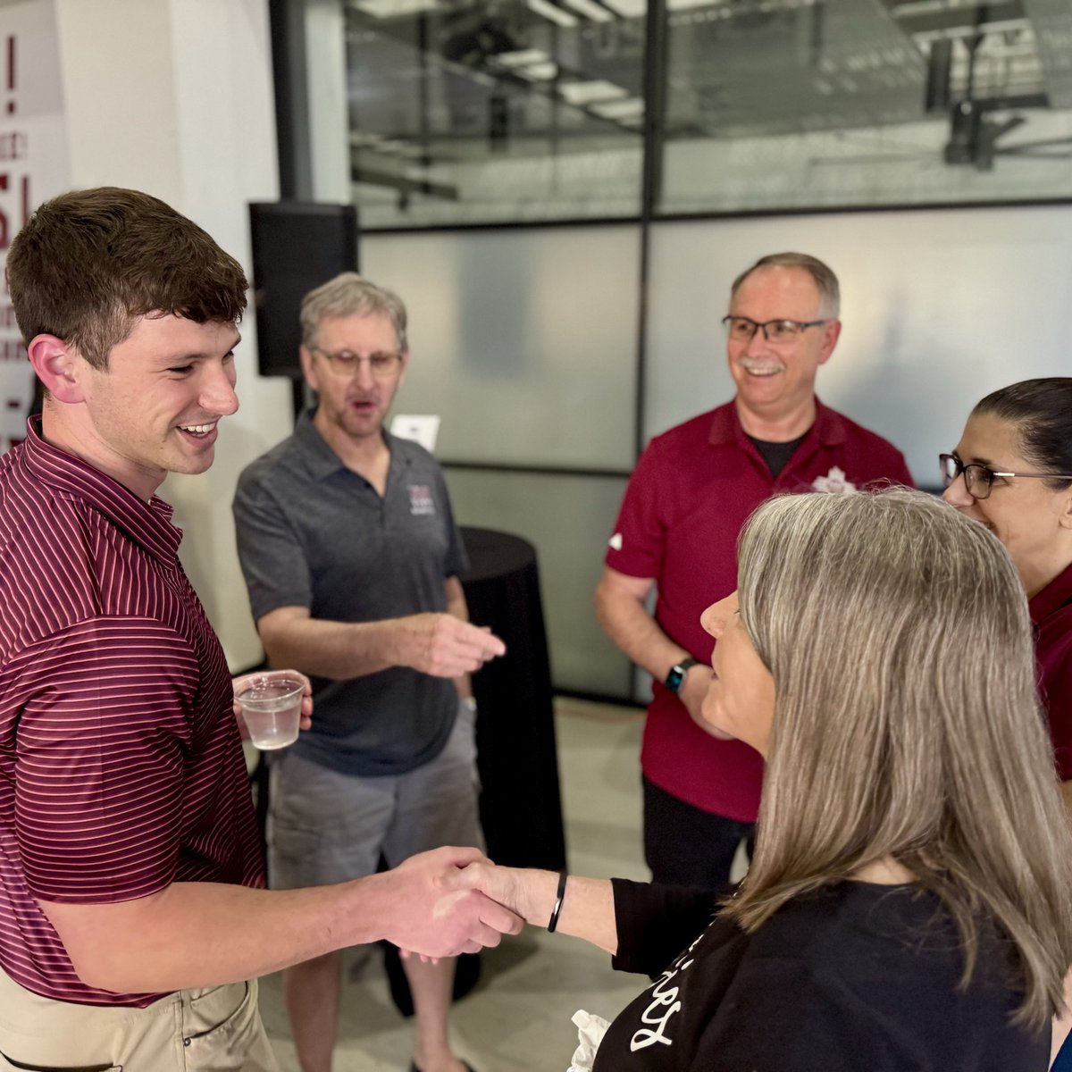 NMStateMBB's tweet photo. 𝙃𝙪𝙙𝙙𝙡𝙞𝙣𝙜 𝙪𝙥 𝙬𝙞𝙩𝙝 𝙩𝙝𝙚 𝙝𝙚𝙖𝙧𝙩 𝙤𝙛 𝙤𝙪𝙧 𝙛𝙖𝙣𝙗𝙖𝙨𝙚

Thank you to the NMSU 6th Man Club for hosting tonight’s back-to-school social

Great to see everyone &amp; can’t wait for the season 🏀

#AggieUp https://t.co/iBMophOewK