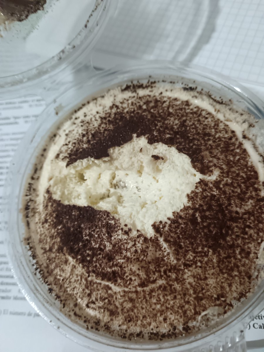 sempre_inocente's tweet photo. Passei dois dias sem comer,pq não sinto fome,e hoje meu ex veio aqui pra casa,me obrigou a comer,me trouxe uma saladinha gostosa e meu doce favorito,Tiramisú,fico me perguntando pq os homens só são bons depois que terminam ? https://t.co/Byj1ELJEOx