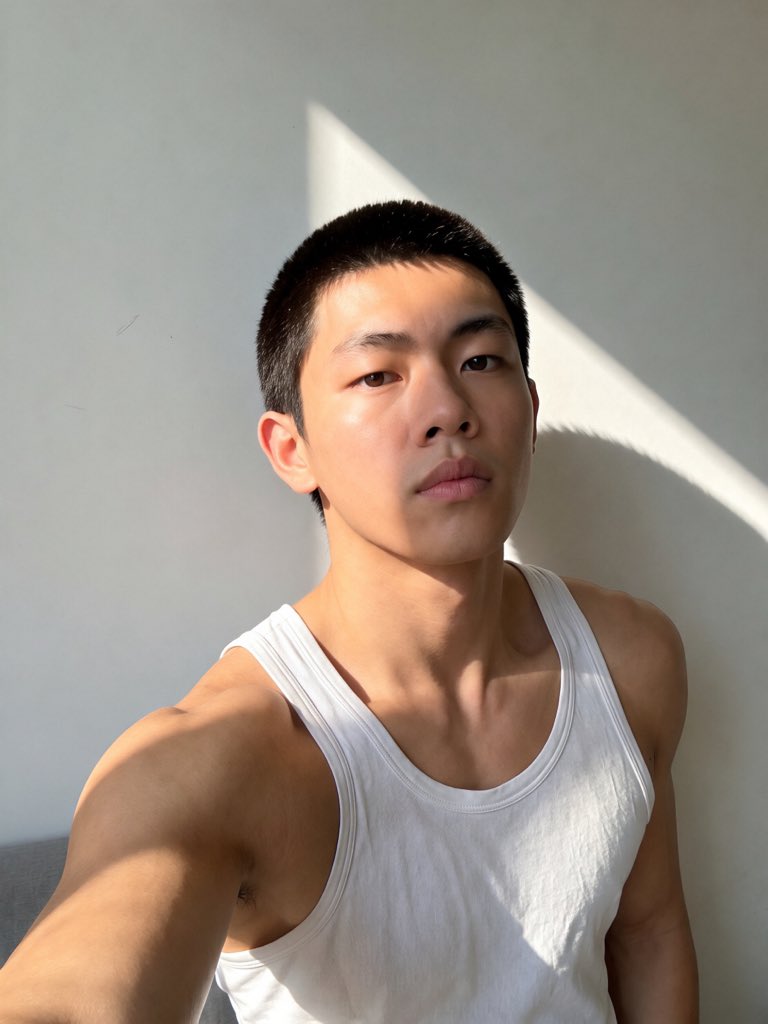 Rhythmml's tweet photo. 早 七夕冲完了就把衣服穿回来了 男人就是这么简单 https://t.co/FStEyk31rq