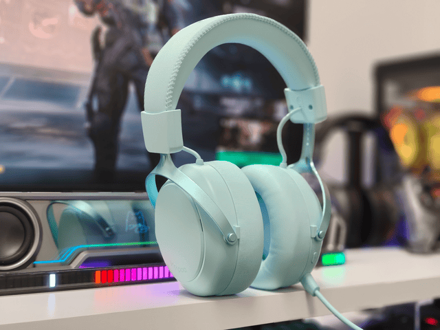 fbcngt's tweet photo. Just unboxed my long-awaited new gaming headset—no more messy cables, crisp audio for late-night gaming marathons. https://t.co/tVx6CawJ2j
