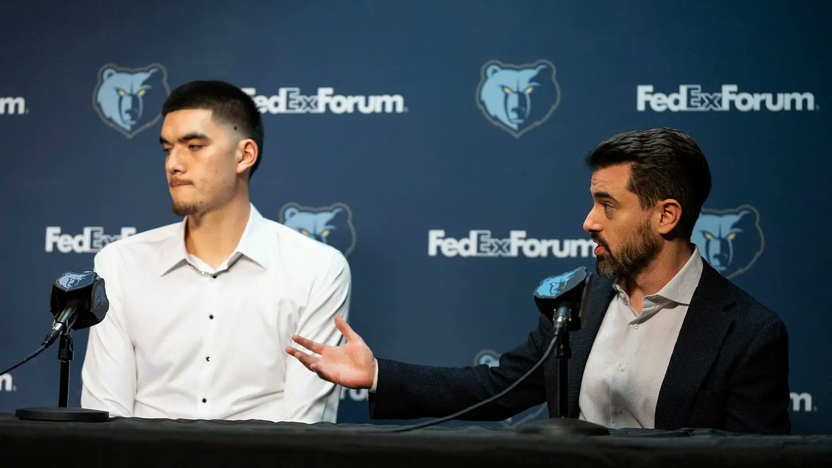 SleeperMemphis's tweet photo. The top 10 front offices in the NBA, according to @CBSSports 

1) Oklahoma City Thunder
2) New York Knicks
3) Boston Celtics
4) San Antonio Spurs
5) Utah Jazz
6) Indiana Pacers
7) MEMPHIS GRIZZLIES (prev. 11th)
8) Houston Rockets
9) Charlotte Hornets
10) Minnesota Timberwolves