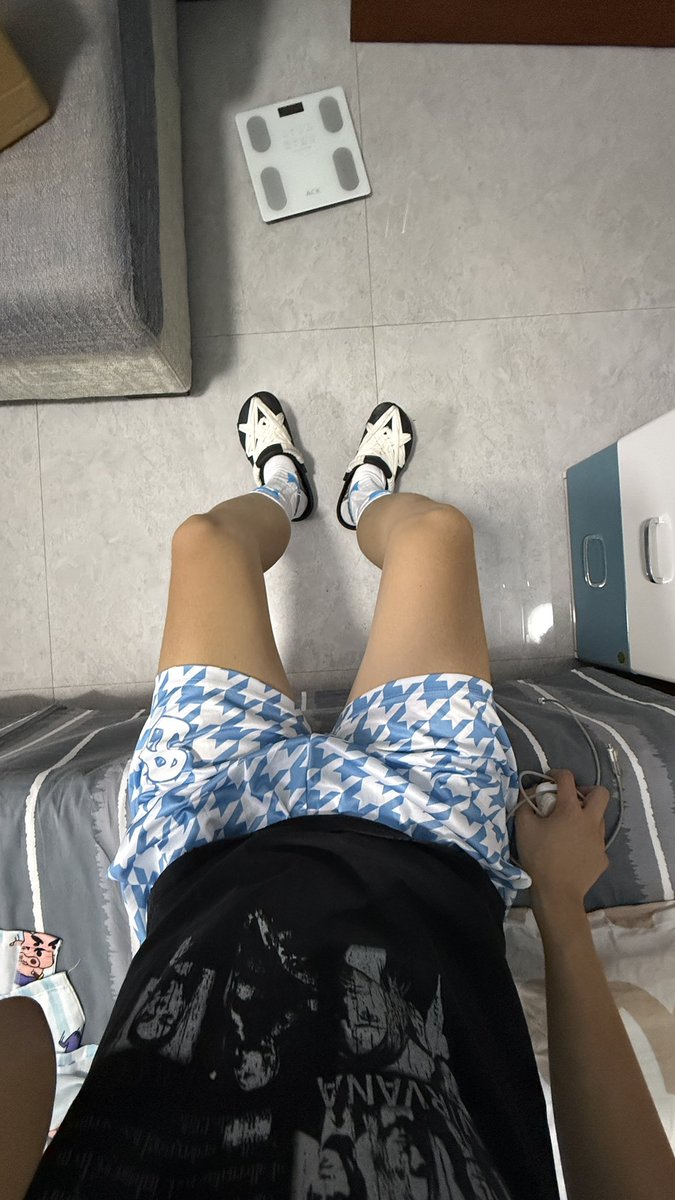 Weather7u7's tweet photo. 是谁把我19岁还是处的消息透露出去了？ https://t.co/psRUdWUKun