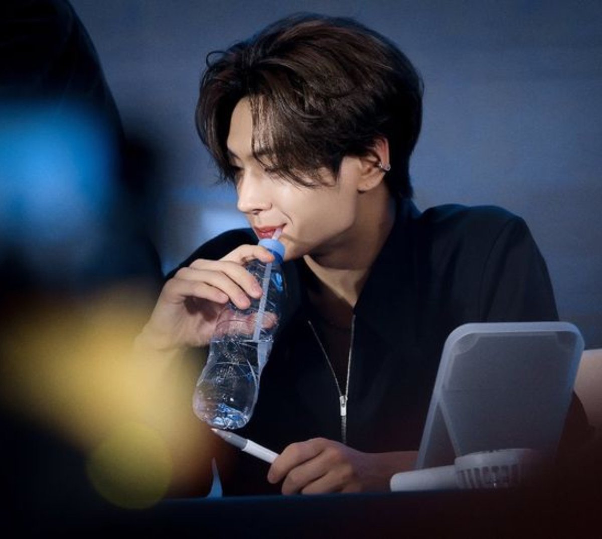 enhablinkeu's tweet photo. .⋆ ¿Qué marca de agua te tocó según tu bias? 💧 .⋆

🐈: Smartwater
🦌: Fiji
🐈‍⬛: Evian
🐕: Glaciar
🐧: Voss
🦊: Aquafina
🐥: Ivess

(tomen agua)

BELIFT CEASE THE IGNORANCE
#Always_With_ENHYPEN_7
#Boycott_HYBE_For_Artists_Neglect https://t.co/N0xD6ZvZSe