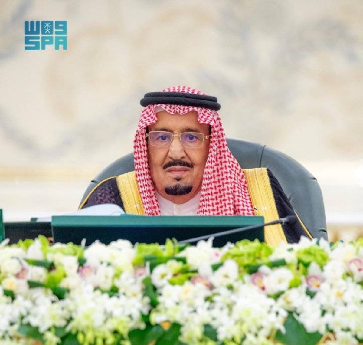 DrHuzam's tweet photo. ليت العمر ينباع والله لشريه
وأعطيه  للطيّب وأزوّد سنينه

#احمد_الناصر

اجمل مافي جلسات مجلس الوزراء هي طلة ملكنا الغالي #سلمان_بن_عبدالعزيز  وولي عهده الامين حفظهم الله .

حيث تذوب قلوب المواطنين ❤️❤️ حبا وولاء عند رؤيتهم ..  للتعبير عن التقدير والامتنان للقيادة الحكيمة، في مشهد يعكس أسمى معاني الوفاء والارتباط الوثيق بين القائد وشعبه.