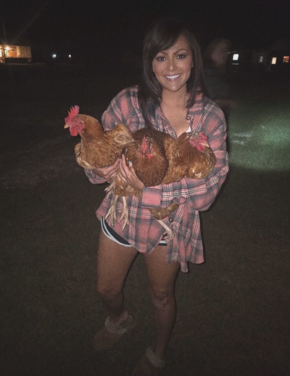 mandymoanss's tweet photo. Experienced cock handler https://t.co/8dmE8OGMEV