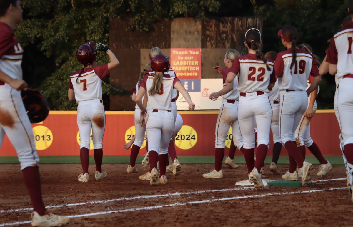 McKennaJeter__'s tweet photo. Yesterday we battled against Kell in our first home game, winning 3–2 in the 8th inning! I came in and pitched 3.2 innings with a great defense behind me. Proud of the way we competed as a team and fought until the very end!

#2030 #22 
@LassiterFastpi1 @ATUSoftball @UGACoachTony @UGASoftball @MizzouSoftball @_TimWalton @MercerUSoftball @Coach_A_Mo @ashleychastain @LineDsoftball @CoastRecruits @CoastRecruitsSB @TakeCharge_SB @tagupSoftball @SoftballDown