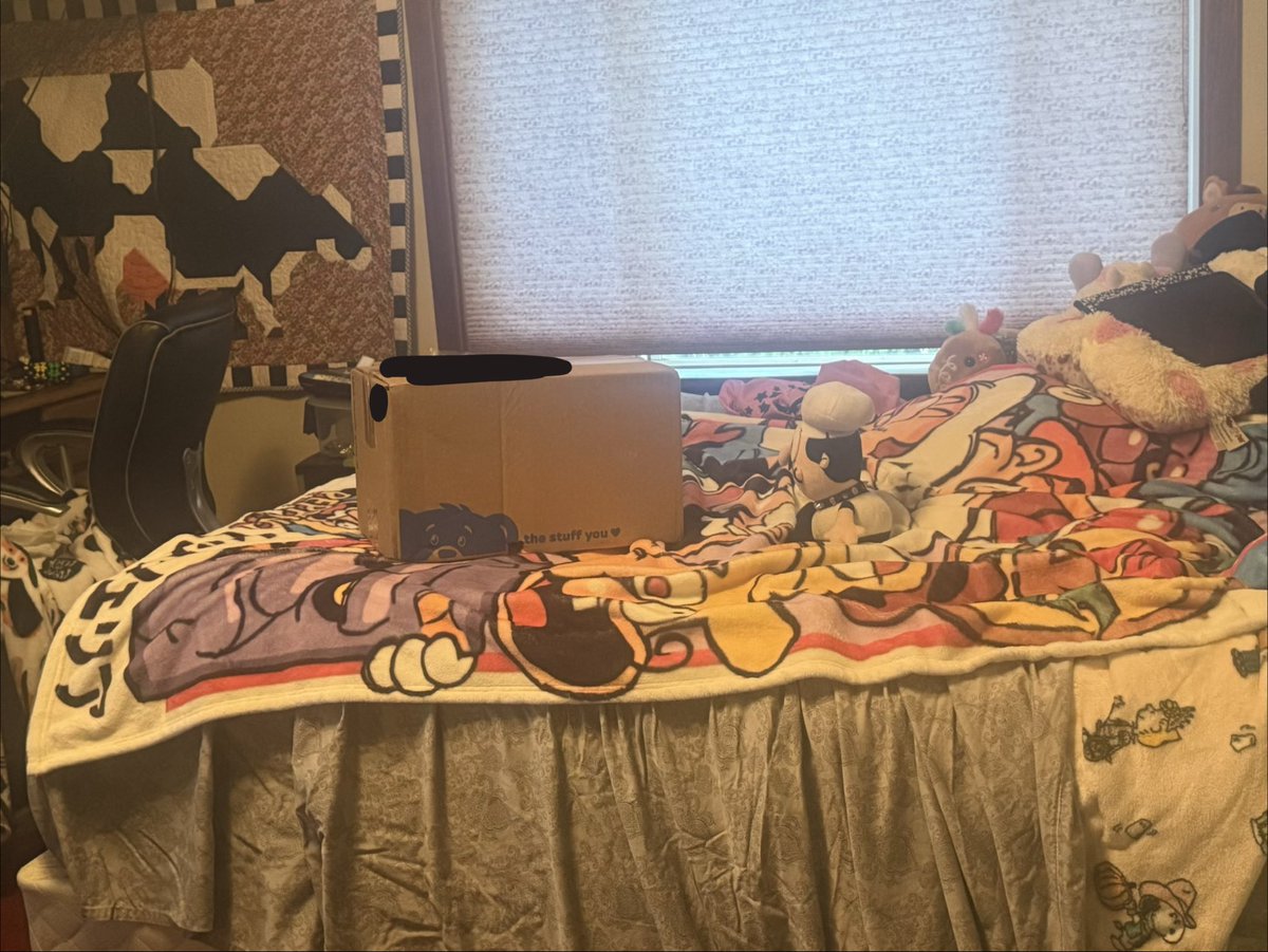 Foxys_PlushyDen's tweet photo. Oh? What did you find Peppino?
#plushies #pizzatower #pizzatowerplush #plushblog
[🧵] https://t.co/PJNn3F9NXm
