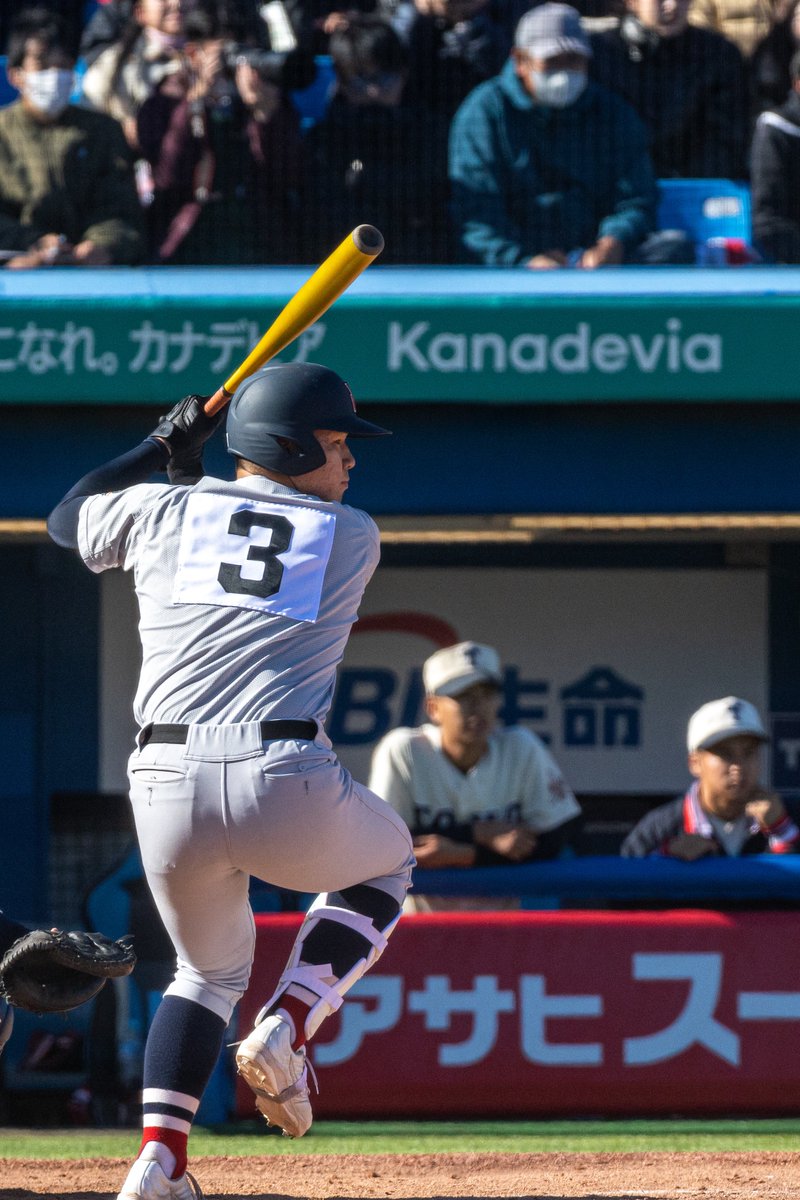 89cameroman's tweet photo. ただがむしゃらに欠けることなく
チームを背負い続けた3年間。

一球に向ける眼差しは
誰よりも直向きで熱く真摯でした。

3年間本当にお疲れ様でした。

#小野舜友 選手
#横浜高校 https://t.co/3Lkvy6dyHE