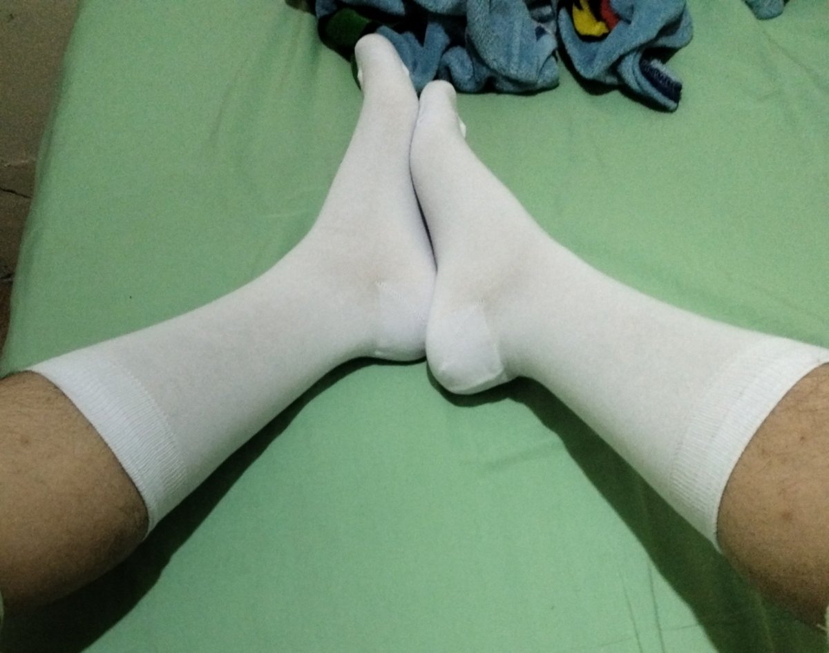 JsjsbdS22706's tweet photo. Mau dibikin kotor dan bau ahhh
#socksfetish #kaoskaki https://t.co/90mB9M0HFp