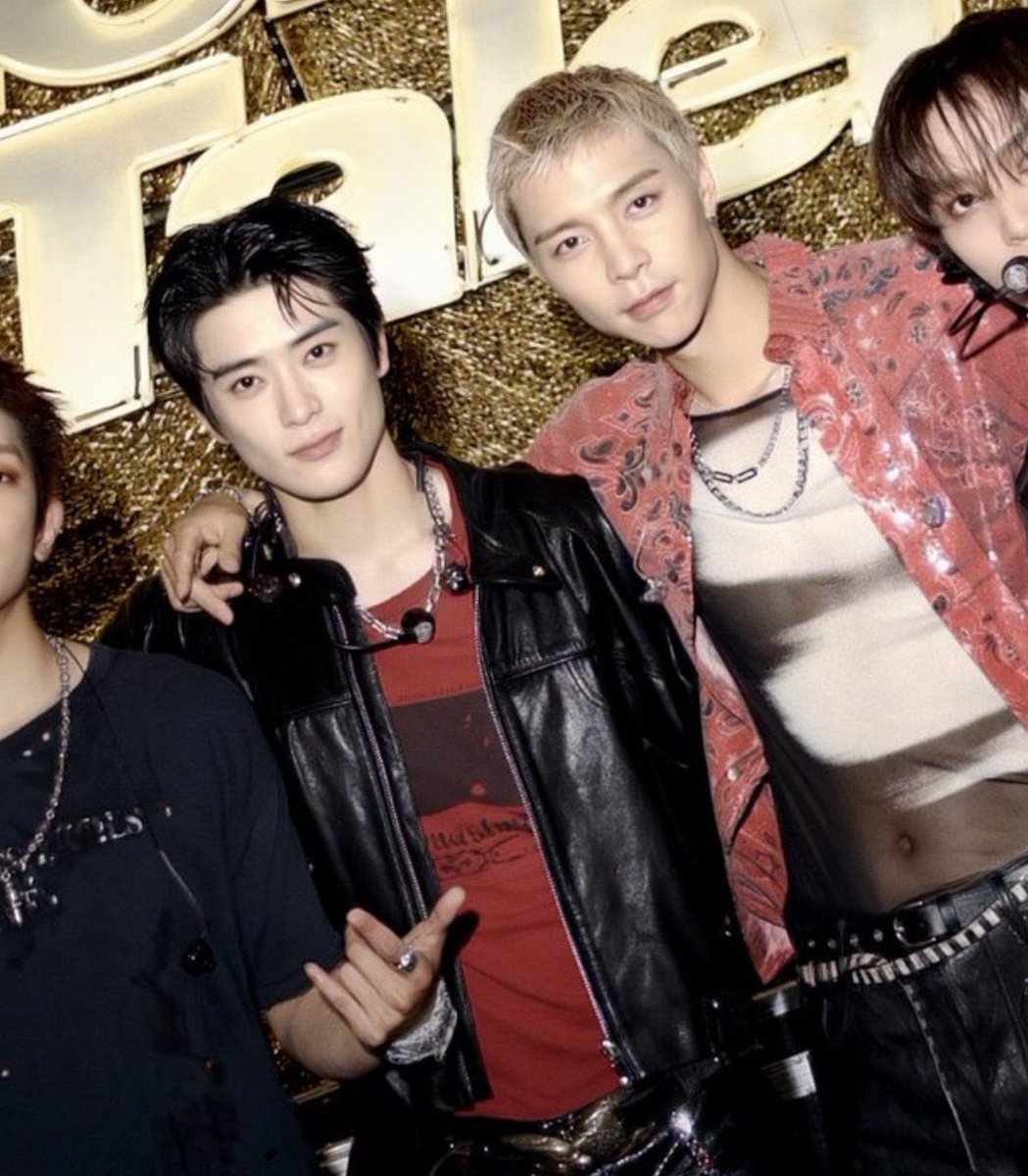Johnjaeonlyy's tweet photo. หนุ่มเมกันกับแฟนค้าบบบ😍😍😍😍😍 https://t.co/wCeGgZgZRa