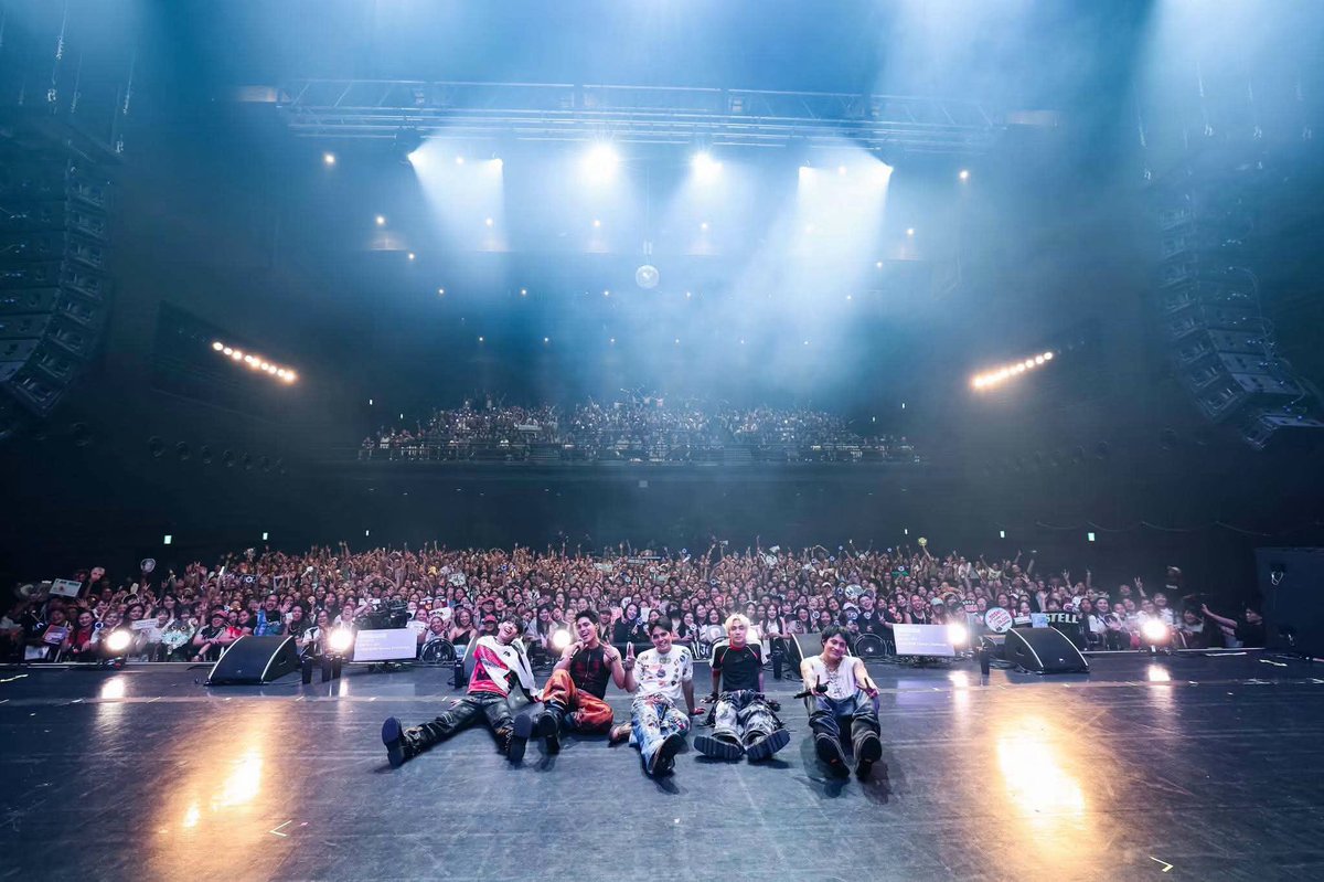 gmanews's tweet photo. SB19、ありがとうございます！🥹✨

SB19 shared a heartfelt message of gratitude to the Japanese A’TIN who joined them at the “I WaS There” fan meet in Yokohama on August 18.

“Our time in Yokohama may have been short, but the memories we made together will stay with us for a long time,” the P-pop Kings wrote in a social media post.

The quintet spent the past month making history overseas, marking their international festival debuts at Lollapalooza in Chicago and Summer Sonic in Japan.

SB19 is set to take another international stage this October at the KPOPWORLD Festival in San Antonio, Texas, USA.

Meanwhile, their company, 1Z Entertainment, recently announced “One Zone Fest,” also slated for October. Further details about the festival have yet to be released.

COURTESY: SB19/Facebook

READ MORE: https://t.co/vpPvwIM67e