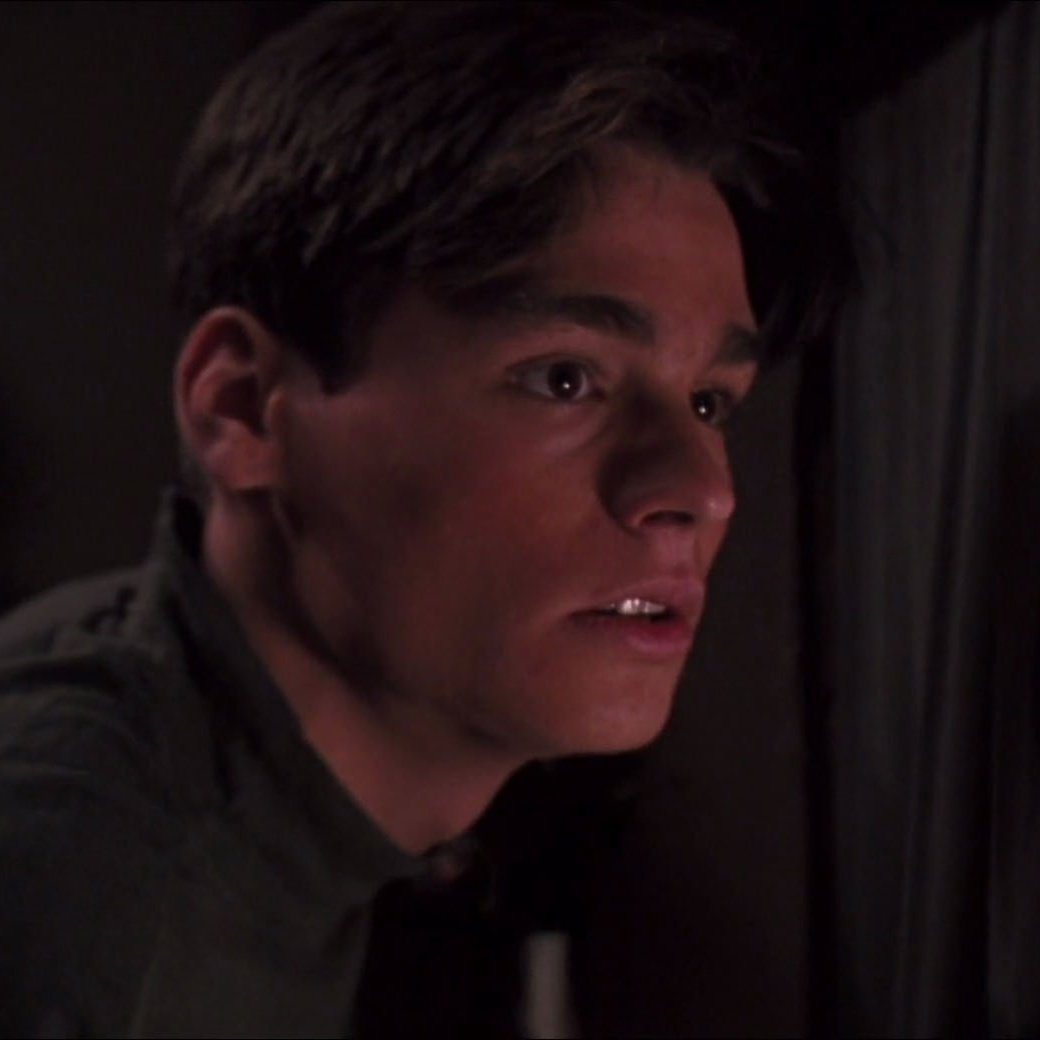 poetsbutdead's tweet photo. his smile immediately dropping when he sees his father :( https://t.co/vXu2zfcnAk