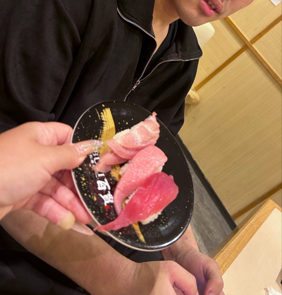 repkintencho's tweet photo. 次男も21歳おめでと㊗️ https://t.co/ufUst9tMm4