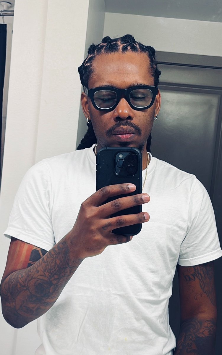 kiddblackrapgod's tweet photo. https://t.co/iLxMHJ3C46