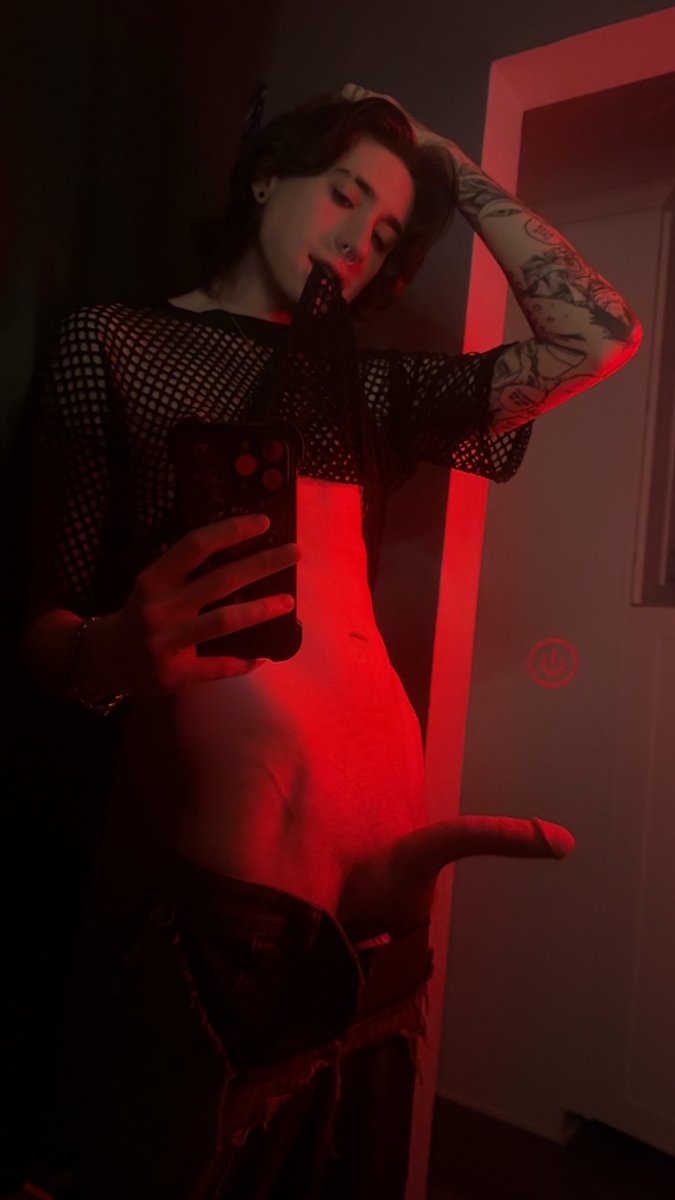 thebakingvamp's tweet photo. Well you’ve all been asking so 
#alt #nsfw #nsfwtwtًً #alternative #tattoo https://t.co/Bn0bqtoqWM