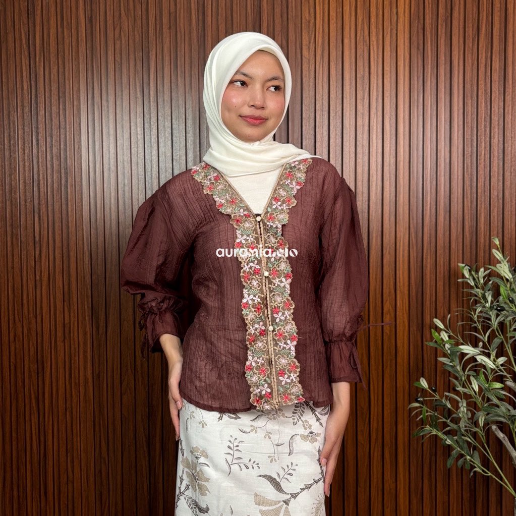 jjwamie's tweet photo. blouse kebaya ini cantik banget buat kondangan fit check💌

https://t.co/NGAkuyiIre https://t.co/fCEHMdADVl