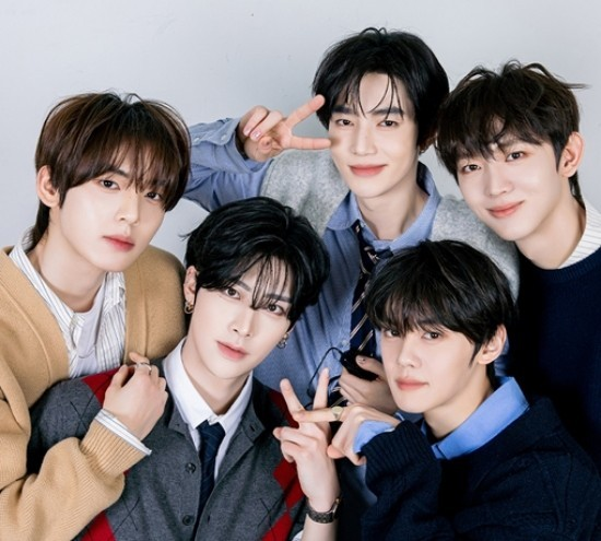 miyeonnews's tweet photo. #MIYEON will return as an MC for 'Evangelist,' an upcoming variety from global production company O2:82.

Based on what we've seen or heard so far, the upcoming guests could be RESCENE Minami and And2ble Zhang Hao, Seungeon, and Gyuvin.

#미연 #曺薇娟 #ミヨン #아이들 #IDLE https://t.co/QhejQKYksh