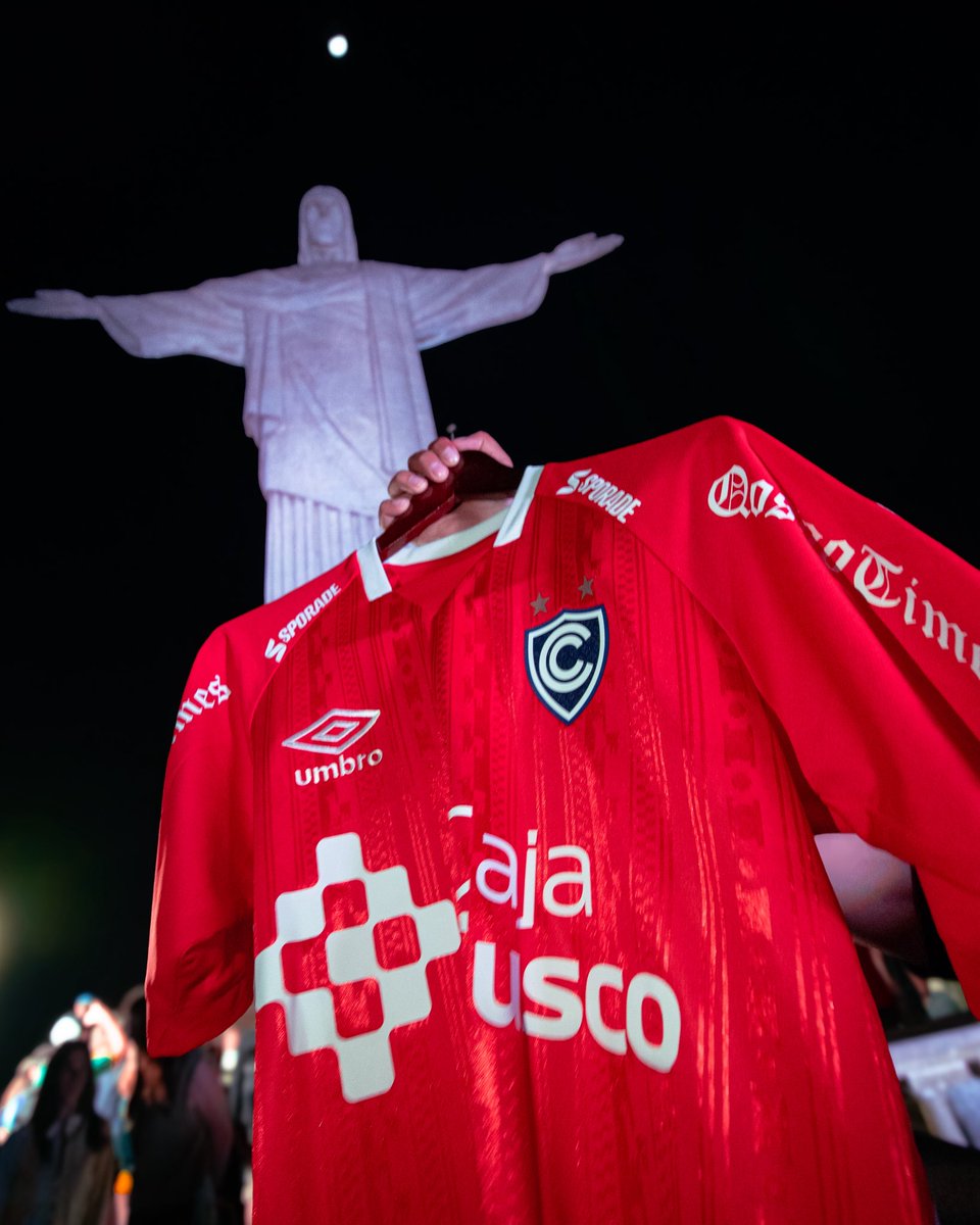 Club_Cienciano's tweet photo. ¡El «Papá» en Río! ❤️🇧🇷⚽️ https://t.co/hdWVwXhNzx