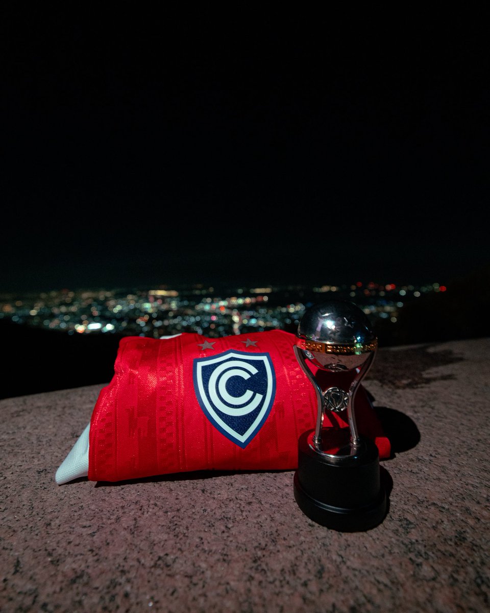 Club_Cienciano's tweet photo. ¡El «Papá» en Río! ❤️🇧🇷⚽️ https://t.co/hdWVwXhNzx