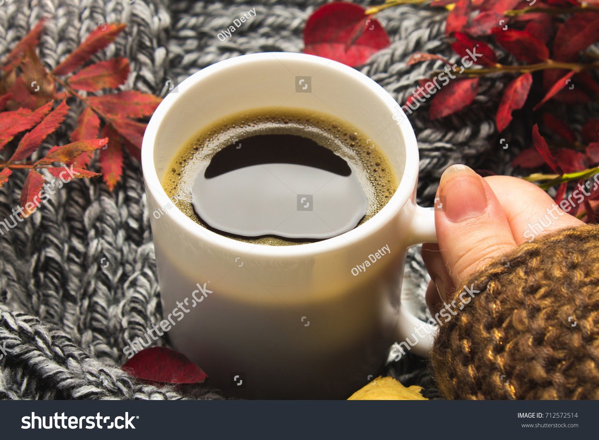 PitchbaseLimite's tweet photo. Got the coziest DIY knitted coffee mug cozy just done! No more cold hands while sipping my morning brew. Who else loves small hand-made picks ， https://t.co/9sdmVZVJYm