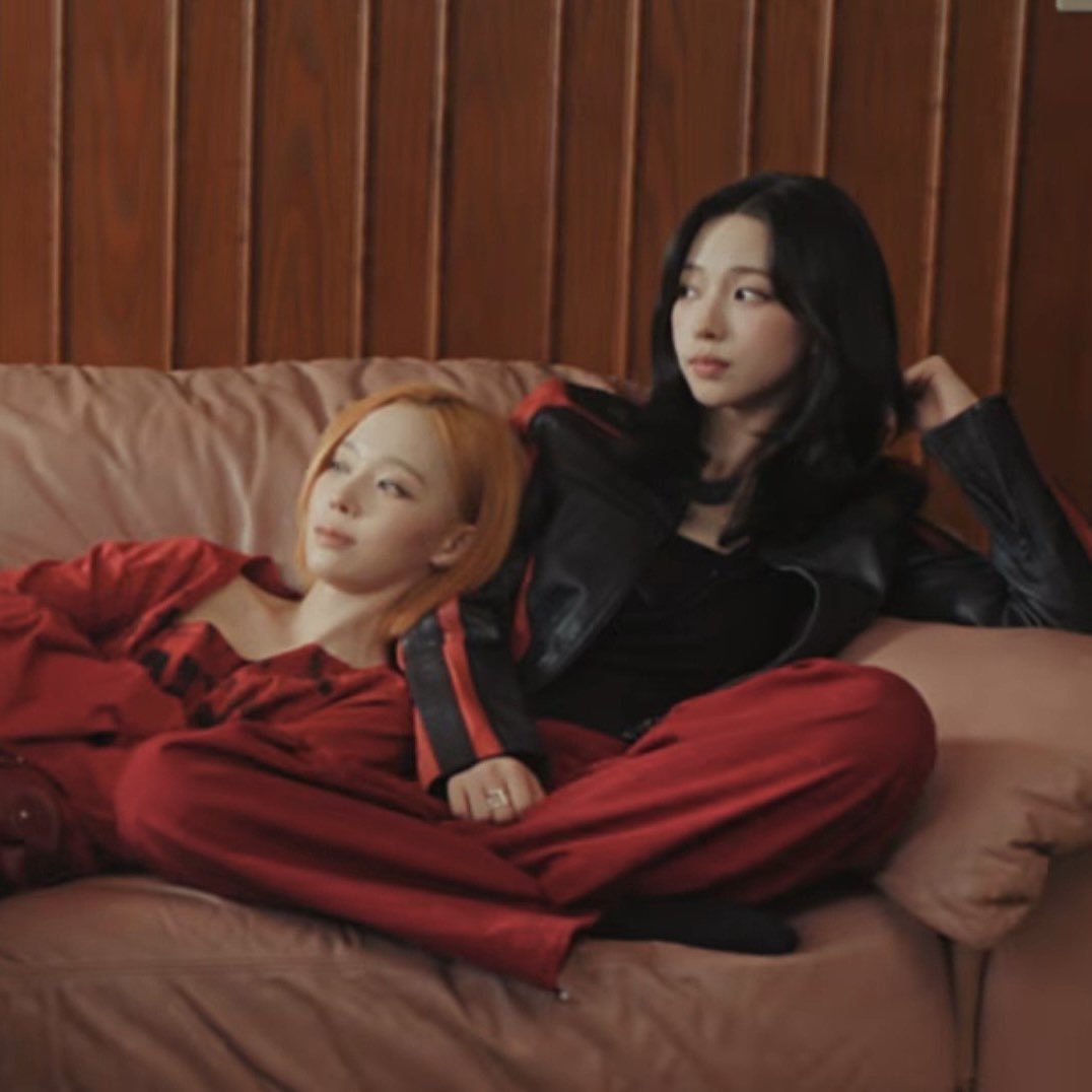 karwinfan's tweet photo. are they dating https://t.co/8MCRGzbwB5