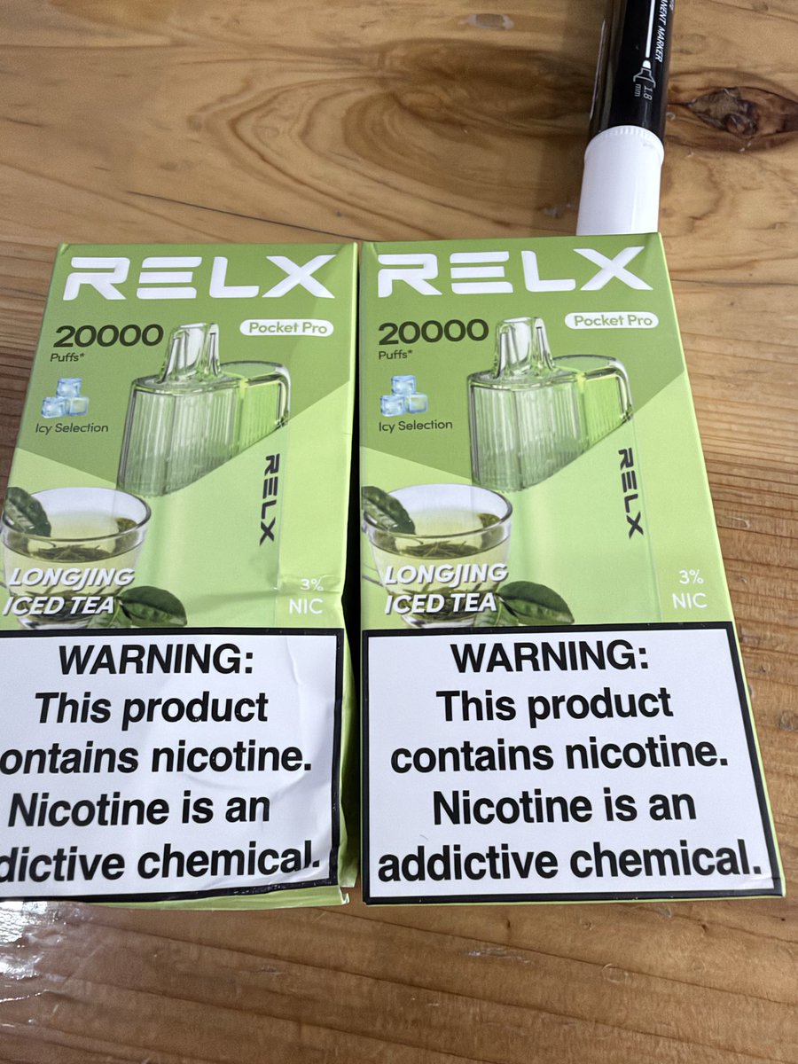 rocknropeadv's tweet photo. #RELXPOCKETPRO 悦刻两万口板砖

搭载Super Smooth™升级陶瓷雾化芯，入喉丝滑，全程口味稳定。设备搭550mAh可充电电池，12W稳定输出，3%尼古丁浓度，最高可达20000口超长使用量，性价比出众。拥有4款简约哑光机身配色，上线抹茶、���果、茶饮、冰棒等24种冰爽风味
更多产品请点击主页@tylersstudio https://t.co/FfqcCFCjk3
