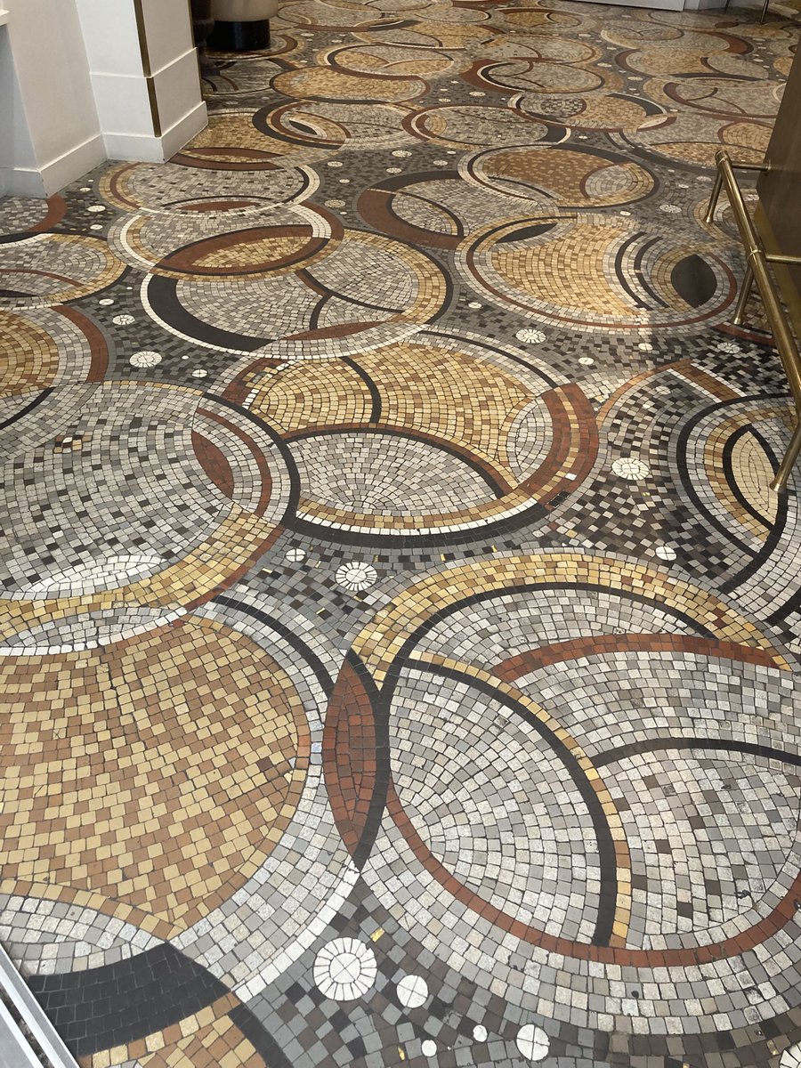 YPiarroux's tweet photo. Bonjour. Pavement de l’entrée d’un hôtel #paris2 @ParisBiseArt https://t.co/qGCdB18FCt