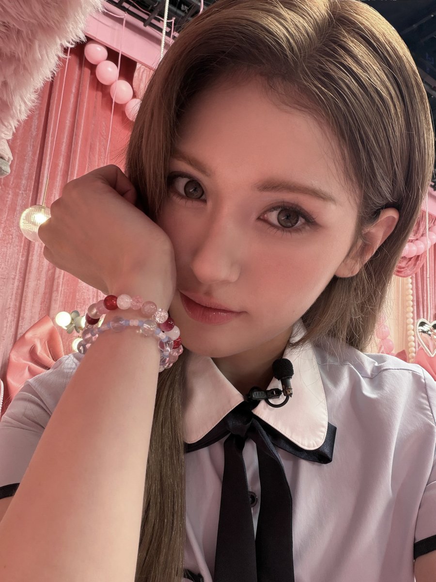 somi_official_'s tweet photo. [📸] 260820 Mnet 연지곤지 : YZKZ <TWIN MIRROR SHOW>

🪞🏫

#JEONSOMI #전소미
#THEBLACKLABEL #더블랙레이블 https://t.co/FVQ2xfhyIw