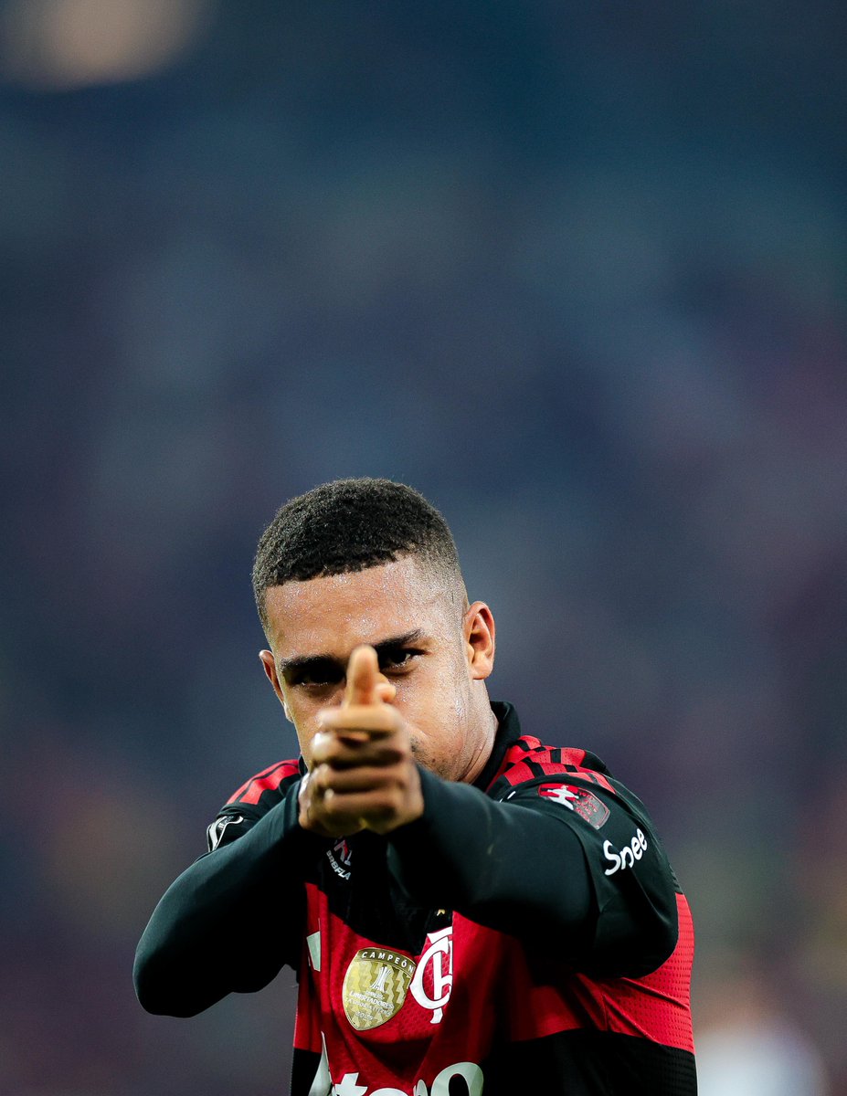 futebol_info's tweet photo. Samuel Lino foi eleito pela Conmebol o Hero of the Match de Flamengo 2x1 Cruzeiro.

📸 Gilvan de Souza/CRF https://t.co/iOffqqOXb4