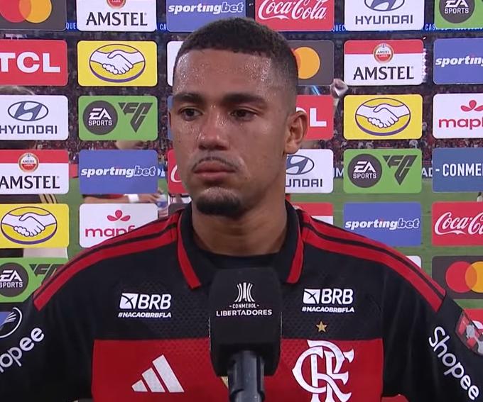 liberta___depre's tweet photo. Samuel Lino, após a classificação do Flamengo.

“Eu tomei o drible lá no Mineirão (gol do Arroyo), fui muito zoado, mas falei: ‘Tudo bem, quem ri por último, ri melhor’. Hoje foi a minha vez de deixar o zagueiro deles no chão e fazer o gol da classificação, que é o que mais importa.”

📷Conmebol