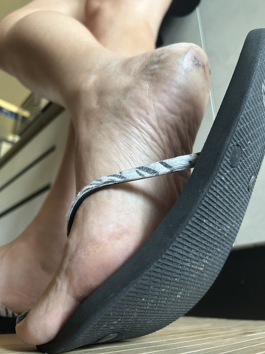 PowerfullFeets tweet picture