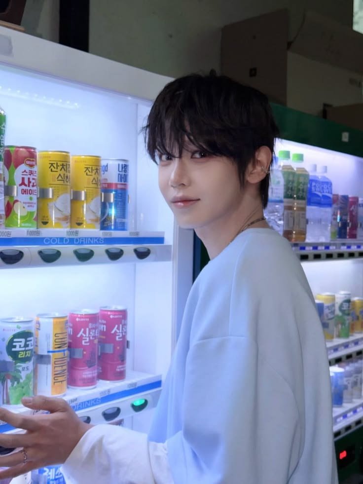 rixxaev's tweet photo. [DAY 5]
hello !! 💜
I'm rixx and I'm looking for moots

𝄢 he, him | '07 | filo
𝄢 not new to #stantwt and #kpoptweet
𝄢 mains: ahof | flare u
𝄢 any fandom is welcome !!

♡ / ↺ are highly appreciated, thanks !!
#moothunt https://t.co/irCeP6zZDU