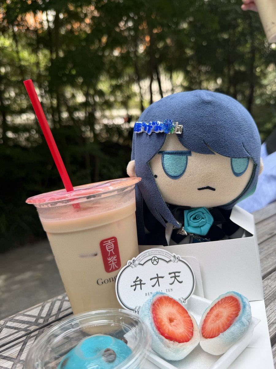 pogemimi's tweet photo. 今日は友達とぶらぶら参拝⛩️😊 https://t.co/QmkQA4Ljg1