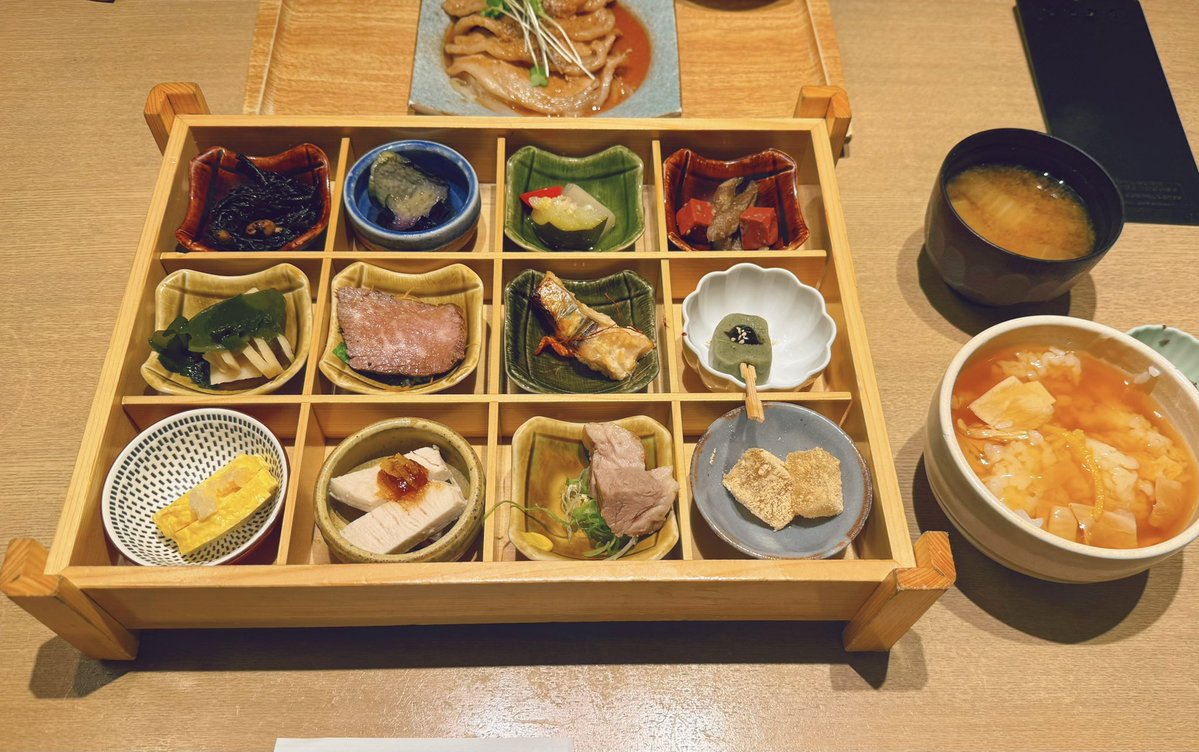 uiuise's tweet photo. 京都おばんざいでランチ🎶
東京より蒸し暑い☀️
#お昼ごはん https://t.co/mT2JyYuE7t