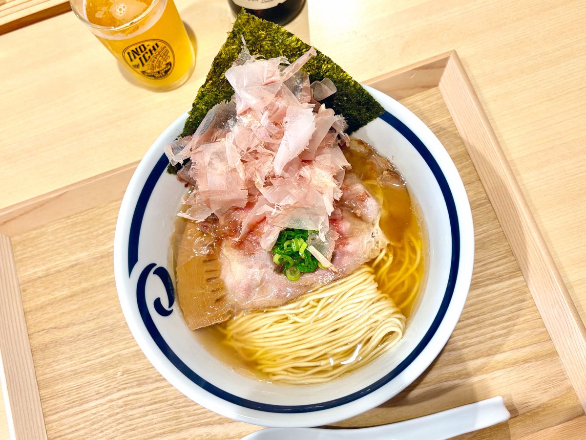 Ecno_ta's tweet photo. 麺屋 猪一 神楽坂
出汁そば(白醤油)
九条ねぎと炙り和牛めし＋卵黄 https://t.co/WU6OECyF6v