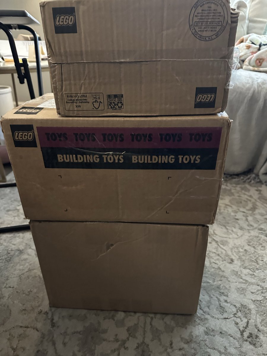 mpageca's tweet photo. We’ve added some new inventory to our resell business!  If you’d like to see more please checkout our EBay store here: https://t.co/TQE21ksr3g Thanks! #reseller #resale #clothingforsale #cloathing #lego https://t.co/LxDsR2SA4d