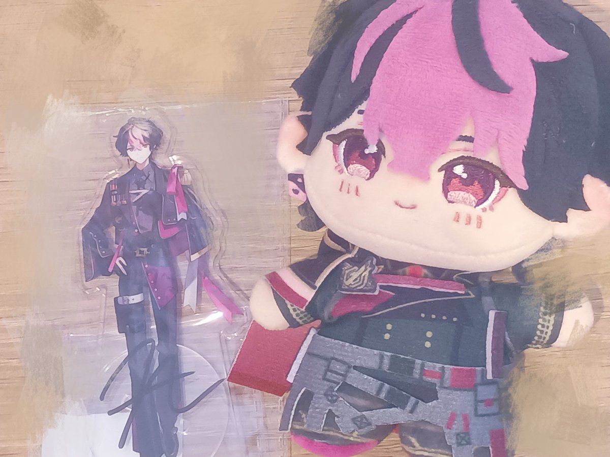 Kohalanlanlove's tweet photo. 私事なのですが、4周年プレゼント企画らんらんのサインアクスタ当たりました🎉 https://t.co/cSrrLLmr8C