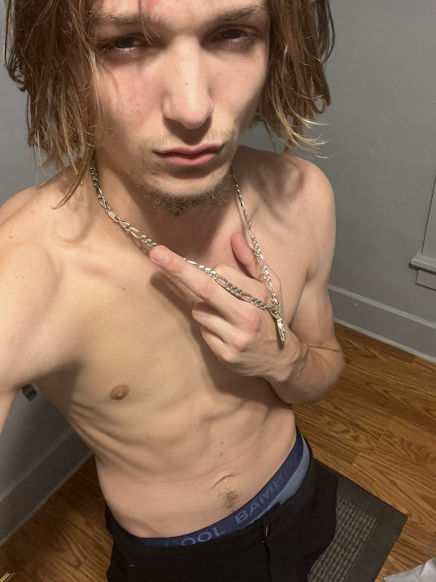 MasterTyrone111's tweet photo. You gooners miss me? Well.. I’m back to take that tax u owe ya little grub🐛⛓️

#findommale #findom #blackmail https://t.co/YSU2rlNpwO